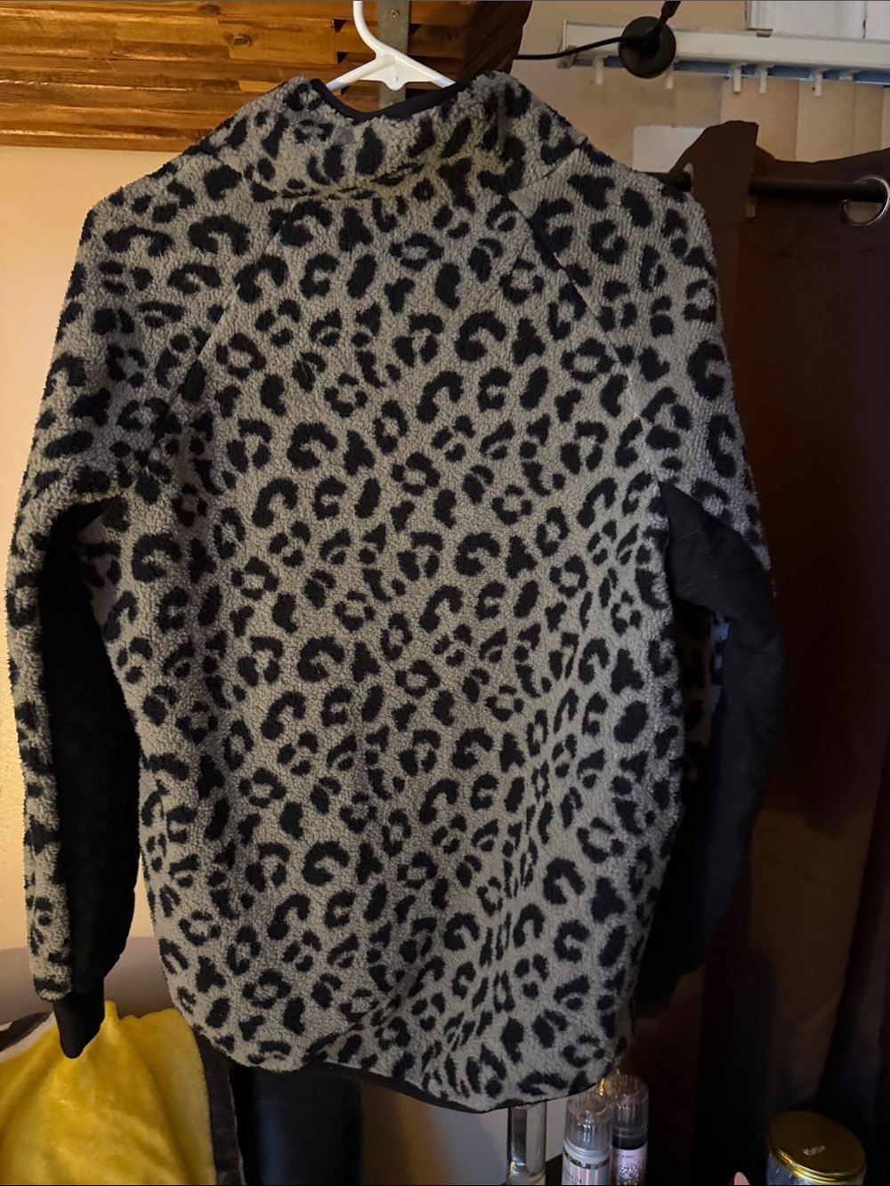 Pink Lily Black & Gray Leopard Teddy Pullover Jacket - Picture 7 of 7